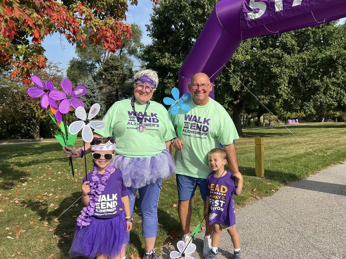 alzmichigan's tweet photo. We're cheering 📣 on our participants, volunteers, donors &amp; sponsors as they walk today in Detroit &amp; Saginaw. On behalf of the millions of Americans affected by this disease, THANK YOU. 💜 Find a #Walk2EndAlz near you: https://t.co/yXohpCxYcI  #ENDALZ https://t.co/VsZ7jJSS9o