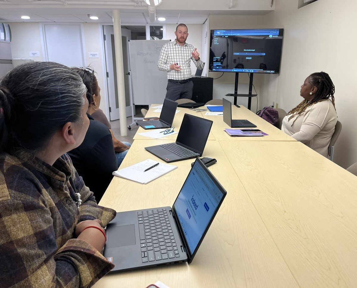 RosiesPlace's tweet photo. Our Workforce Development team recently wrapped up the latest session of the Basic Computer Skills course. Over five weeks, students learned vital skills that will help them access support, resources and opportunity. https://t.co/g68lS4HSIz