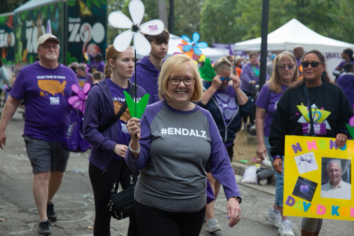 alzmichigan's tweet photo. We're cheering 📣 on our participants, volunteers, donors &amp; sponsors as they walk today in Detroit &amp; Saginaw. On behalf of the millions of Americans affected by this disease, THANK YOU. 💜 Find a #Walk2EndAlz near you: https://t.co/yXohpCxYcI  #ENDALZ https://t.co/VsZ7jJSS9o