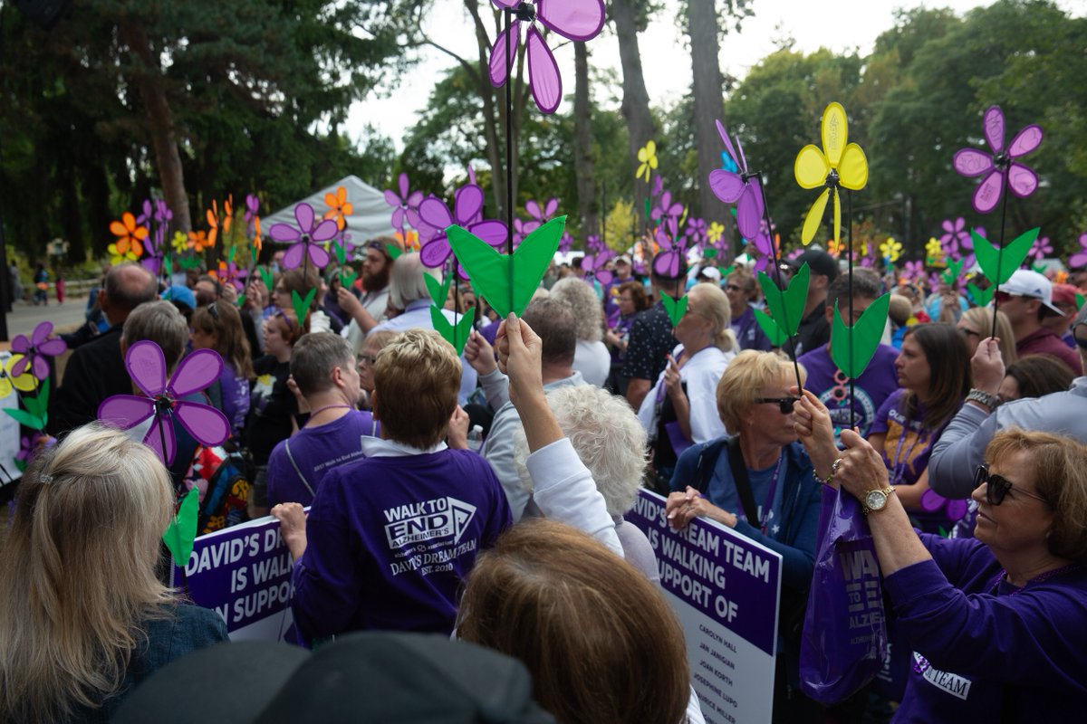 alzmichigan's tweet photo. We're cheering 📣 on our participants, volunteers, donors &amp; sponsors as they walk today in Detroit &amp; Saginaw. On behalf of the millions of Americans affected by this disease, THANK YOU. 💜 Find a #Walk2EndAlz near you: https://t.co/yXohpCxYcI  #ENDALZ https://t.co/VsZ7jJSS9o