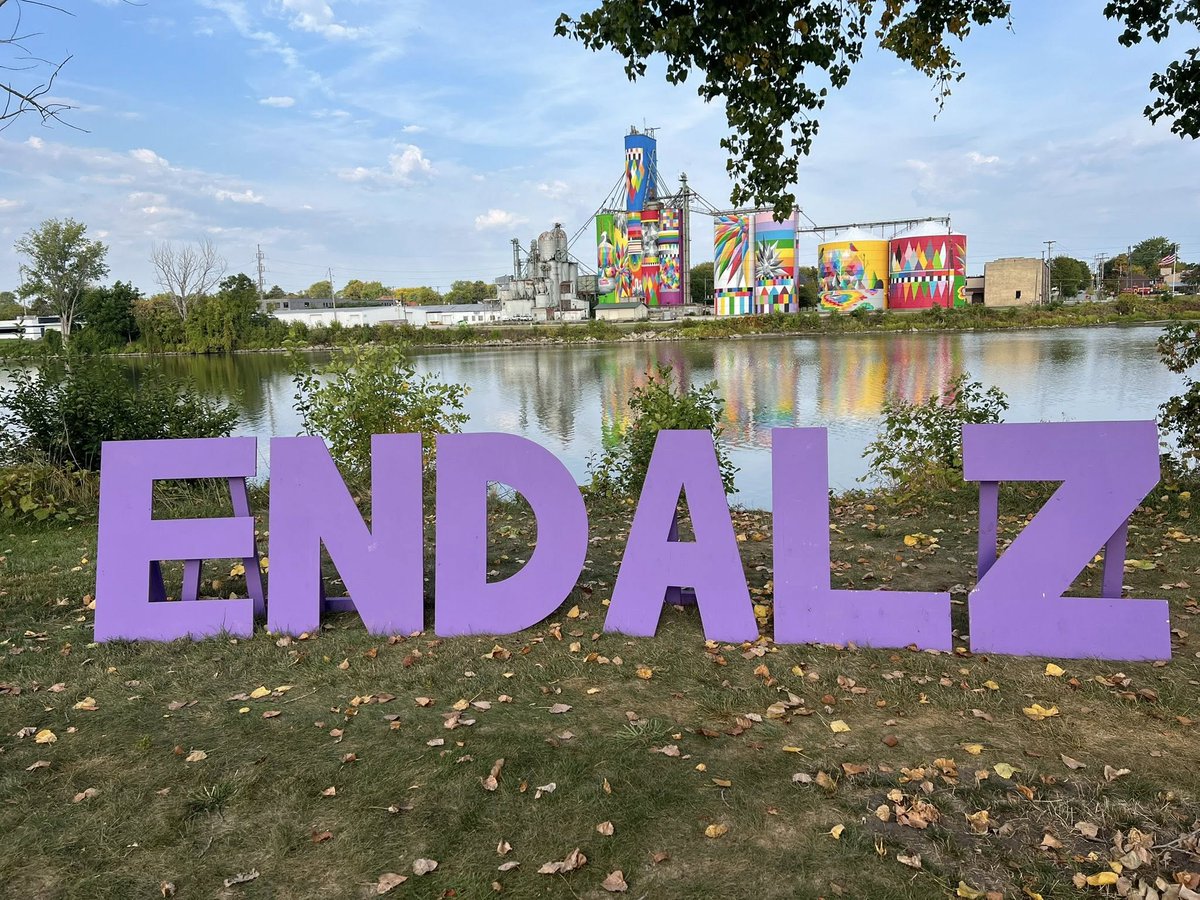 alzmichigan's tweet photo. We're cheering 📣 on our participants, volunteers, donors &amp; sponsors as they walk today in Detroit &amp; Saginaw. On behalf of the millions of Americans affected by this disease, THANK YOU. 💜 Find a #Walk2EndAlz near you: https://t.co/yXohpCxYcI  #ENDALZ https://t.co/VsZ7jJSS9o