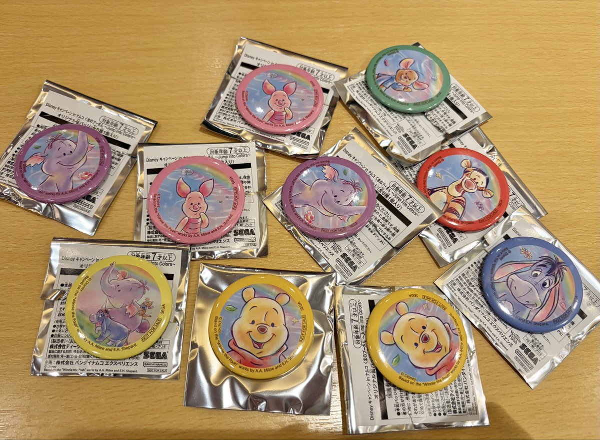 pooh3___83's tweet photo. ナムコ限定プーさん👑
しっかり缶バッチもゲット🌈 https://t.co/OMtFntZbWD