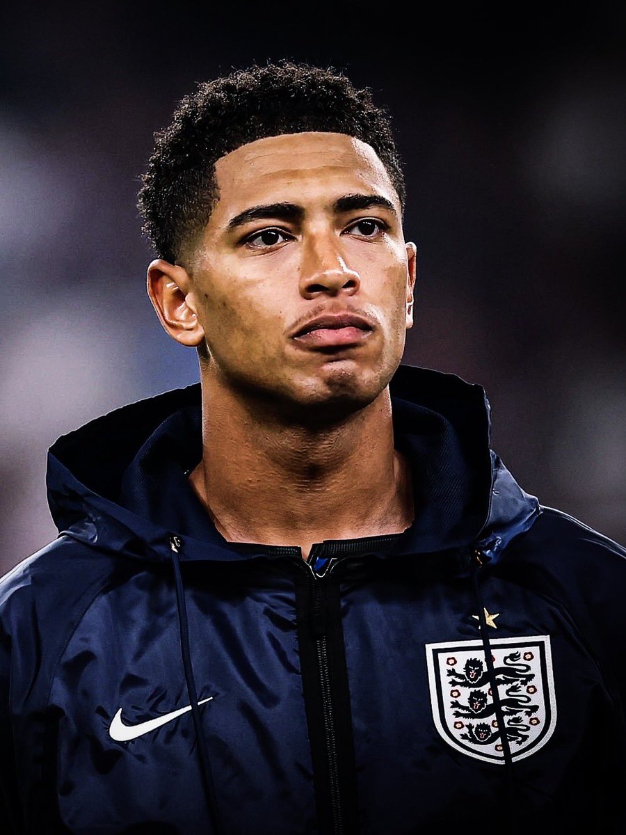 RisingBallers_'s tweet photo. England might have lost… but Jude Bellingham showed levels again last night. Anyone still doubting whether he’s genuinely world class, performances like that tell you everything… he looked like one of the best players on the pitch and you can see how much he carries for England.

He’s such a joy to watch too… the work rate, the intensity and the way he keeps demanding the ball is so good. He feels like the face of this England team already… might be time to give him that captain’s armband… he was made for it 🫡👏🏼