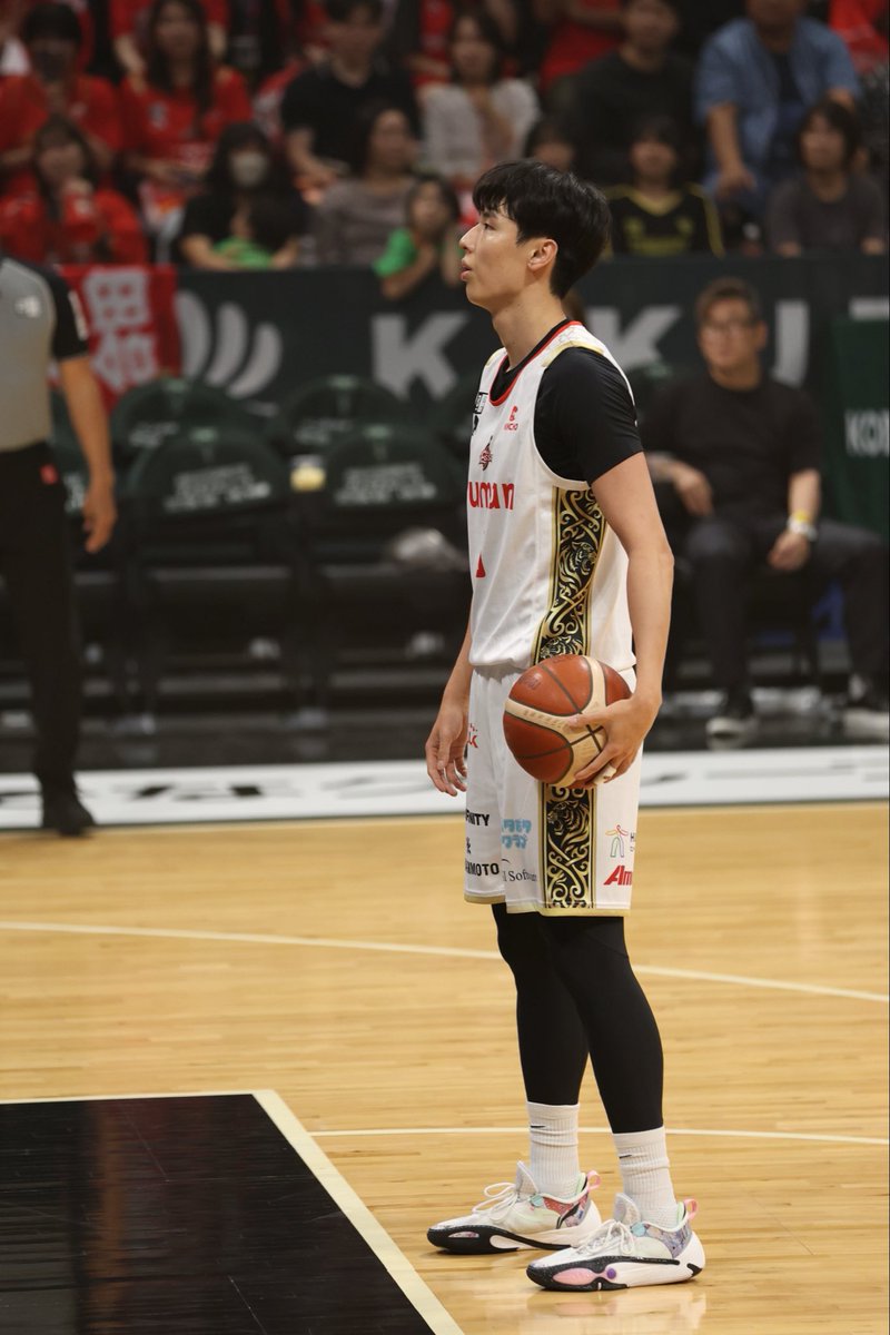 kiichichian's tweet photo. B.LEAGUEレギュラーシーズン初得点はフリースローでした👏

#ソンギョチャン 選手　#송교창
#大阪エヴェッサ #エヴェッサカメラ部 https://t.co/ylllpZcKLu