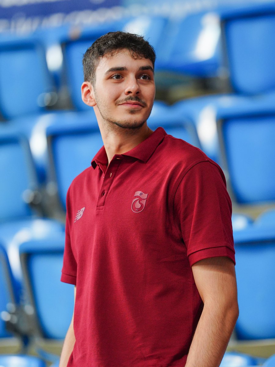 TSBasketResmi's tweet photo. Hayri Gür Spor Salonu'nda sezonun ilk maçında bir aradayız ❤️💙 https://t.co/cwX935Hsmx
