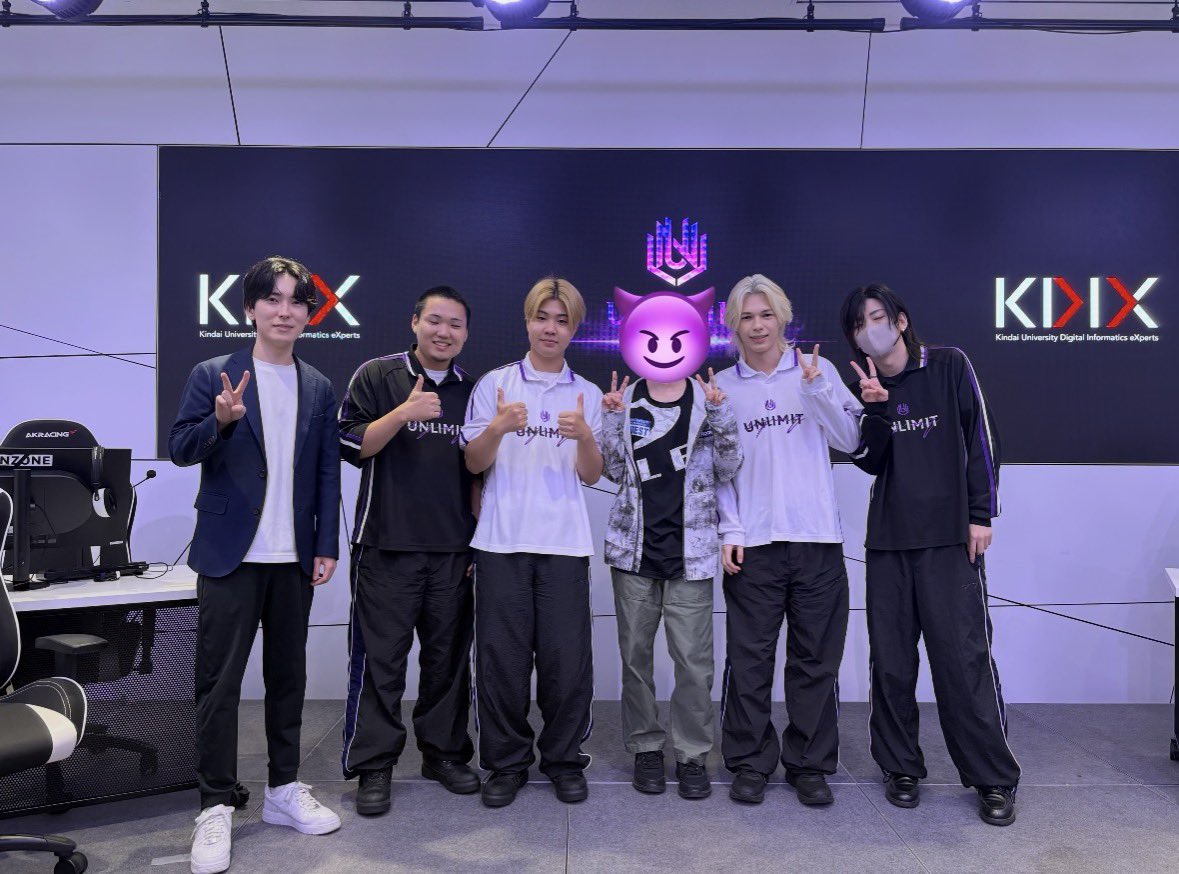 moltyoco12345's tweet photo. 上手く笑顔作れなかったけど初めてのイベント楽しかった👊
メンション失礼します🙇‍♀️ありがとうございました！
@Peace17_yt 
@Xtsuvi 
@yulariman 

#UNLWIN
#Apex https://t.co/nYGsvLhPru
