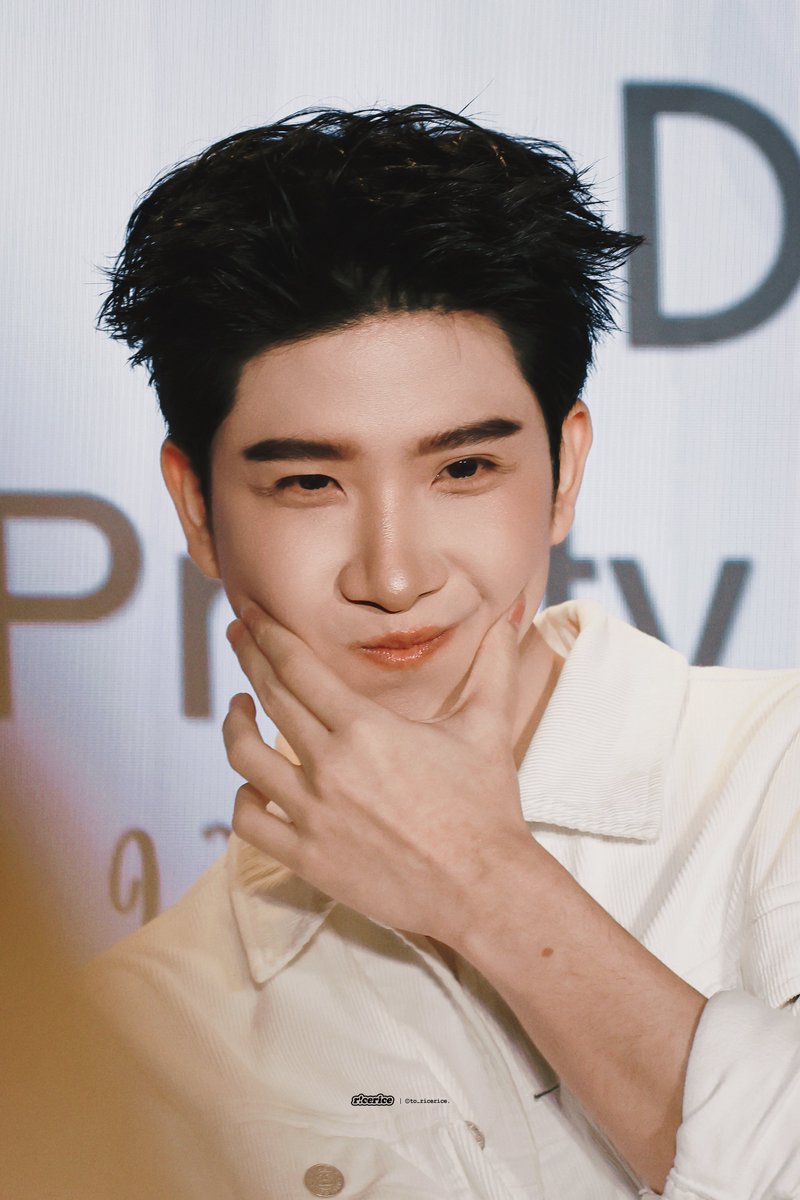 to_ricerice's tweet photo. 🥟🥟🥟🥢

@myktnw

Pretty Little Things With Khaotung 
#DrAllyXKhaotung 
#khaotungg #เด็กน้อยของขต https://t.co/DjluDFD7bx