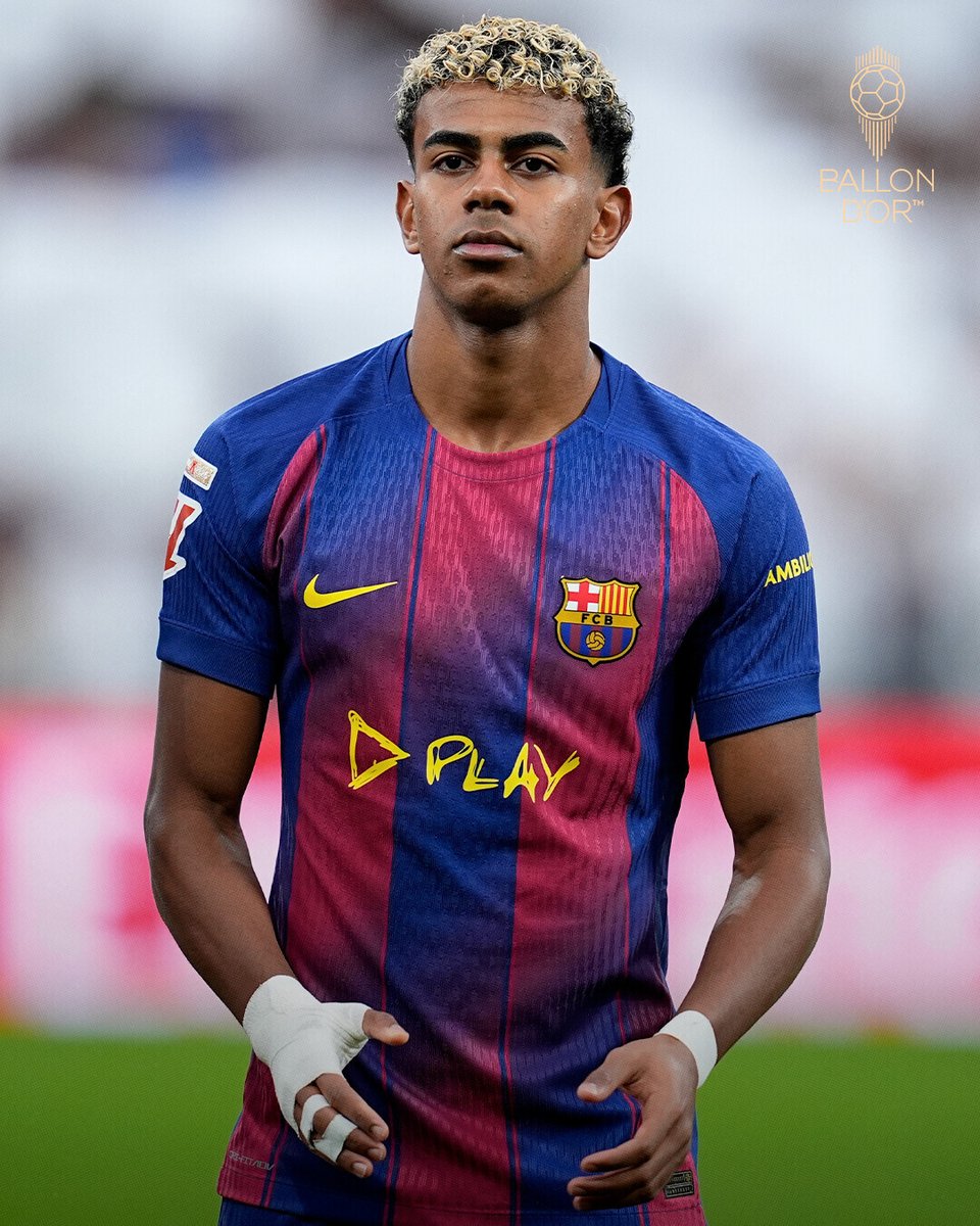 ballondor's tweet photo. ¿Puede un jugador ganar MÁS DE UN PREMIO en la ceremonia del Ballon d'Or 2026? 🤔

Aquí está le respuesta oficial ➡️ https://t.co/9jEw4U2pGx

#ballondor https://t.co/Gc8FeCbdiy