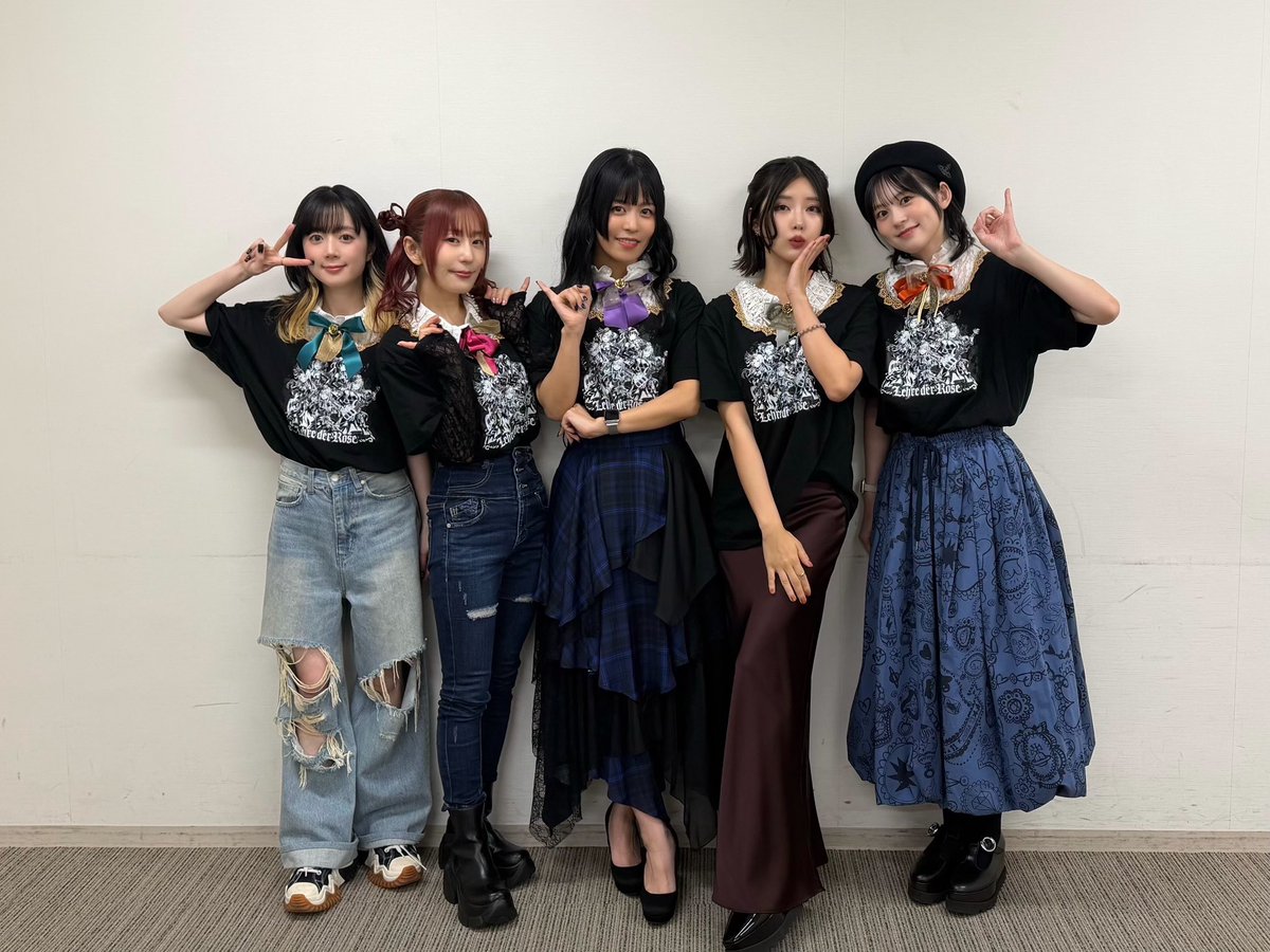 aibaaiai's tweet photo. 『RoseliaのRADIO SHOUT! -Prost-』

ありがとうございました！！！
#レディシャ 300回おめでとう〜👏✨

久しぶりの5人揃ってのイベント🌹
ライブの話や、
これまでのレディシャエピソードなど、
ここでしか聞けないお話が盛り盛り！
配信もありますよーん！

くどはるとめぐちぃが紡いでくれて、
皆さまが支えてくれた番組。
これからも、よろしくお願いします💙

感想はこちらで是非☺️
#レディシャ_プロースト1部　
#レディシャ_プロースト2部