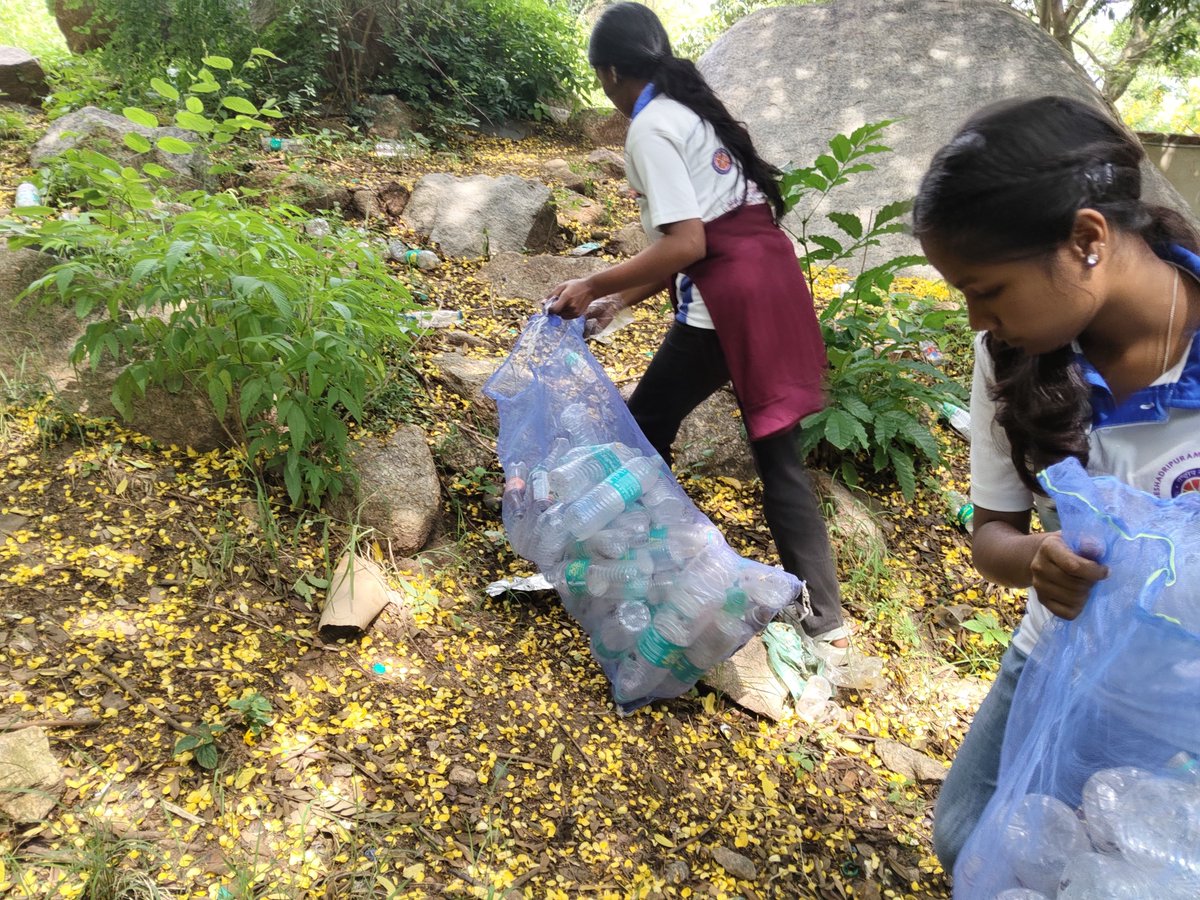 NssSfgc's tweet photo. On 26 Sept 2026, Maru Jeevan Foundation, in collaboration with the NSS-SFGC, continued the Plastic Waste Management &amp; Community Awareness Drive at Shivagange. NSS volunteers collected plastic waste and promoted responsible plastic use and environmental protection. @_NSSIndia https://t.co/8hv2dRQi5b