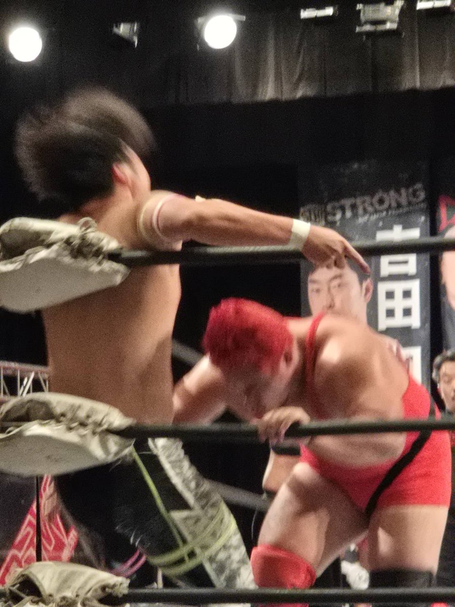 neko_____basu's tweet photo. 2026.09.27  今池ガスホール
#bjw #浅倉幸史郎 

バチバチの激闘やった……！🔥
ほぼほぼお写真ブレてしまってる🥲 https://t.co/J9tOHxoL7h