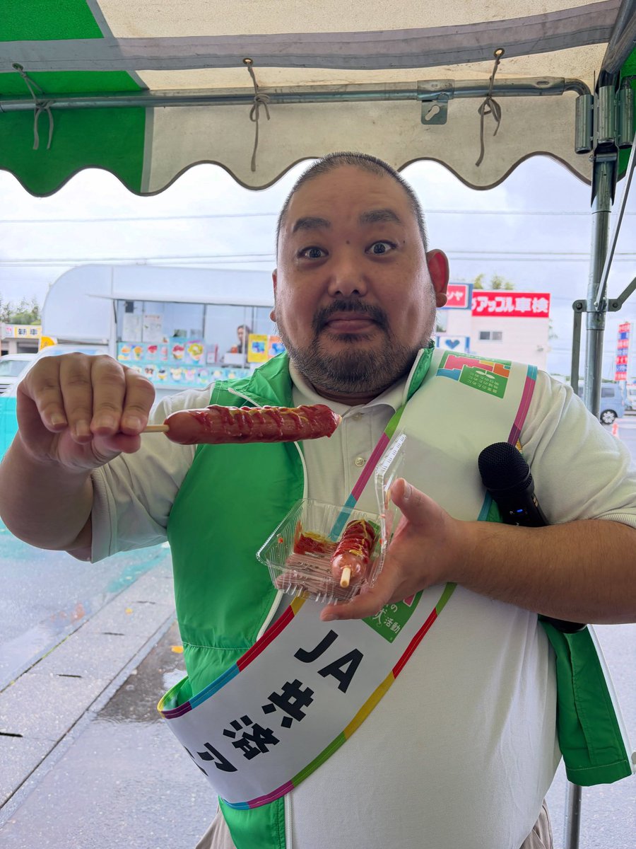 AaXo8d's tweet photo. 麻婆ちゃん✖️食べ物の写真全部可愛すぎてやばいたまらん https://t.co/QxerB6au8s