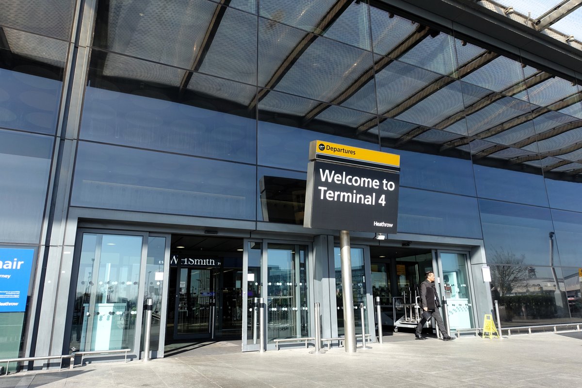 LBRUT's tweet photo. ICYMI: Heathrow expansion means "no credible pathway" to Net Zero for the UK ❌

Find out more on what this means ⬇️
https://t.co/h4Nqc4tuuT https://t.co/fD9g4FC4nm