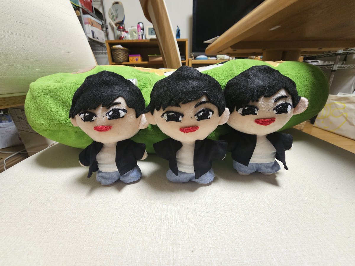 mayukidou_2's tweet photo. @shiro0828022 同じ様に刺繍したハズなのにやっぱりちょっと個体差出ちゃうんですよねえ💦 https://t.co/Lqg9IEeqnl