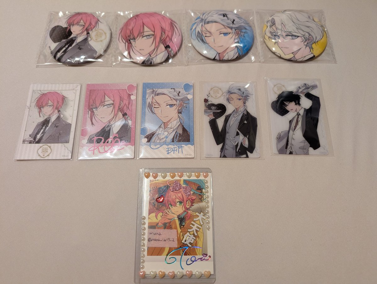 mana_1217_2's tweet photo. ディアヴォ 執事 缶バッジ クリアカード ポラ風ラメカード 交換

譲 レオード シエル ユゥ ヨシュア

求
缶バッジ 通常ジュダ、ホロヨシュア
クリカ･ラメカ ジュダ

お気軽にお声掛けください！ https://t.co/kkyMOBjEnp