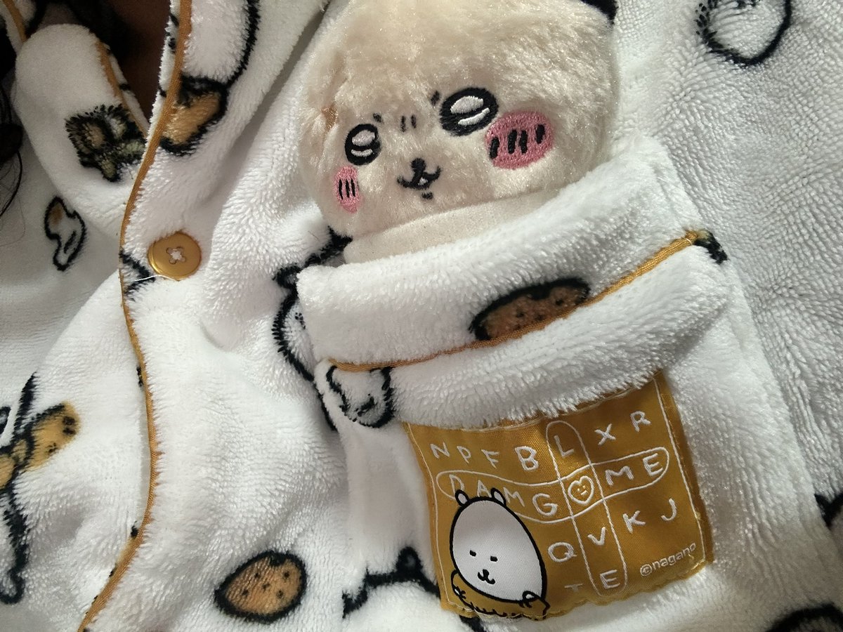 Myong_Meow's tweet photo. 농담곰 잠옷과 든든한 랏코 https://t.co/myZPR8DB7P