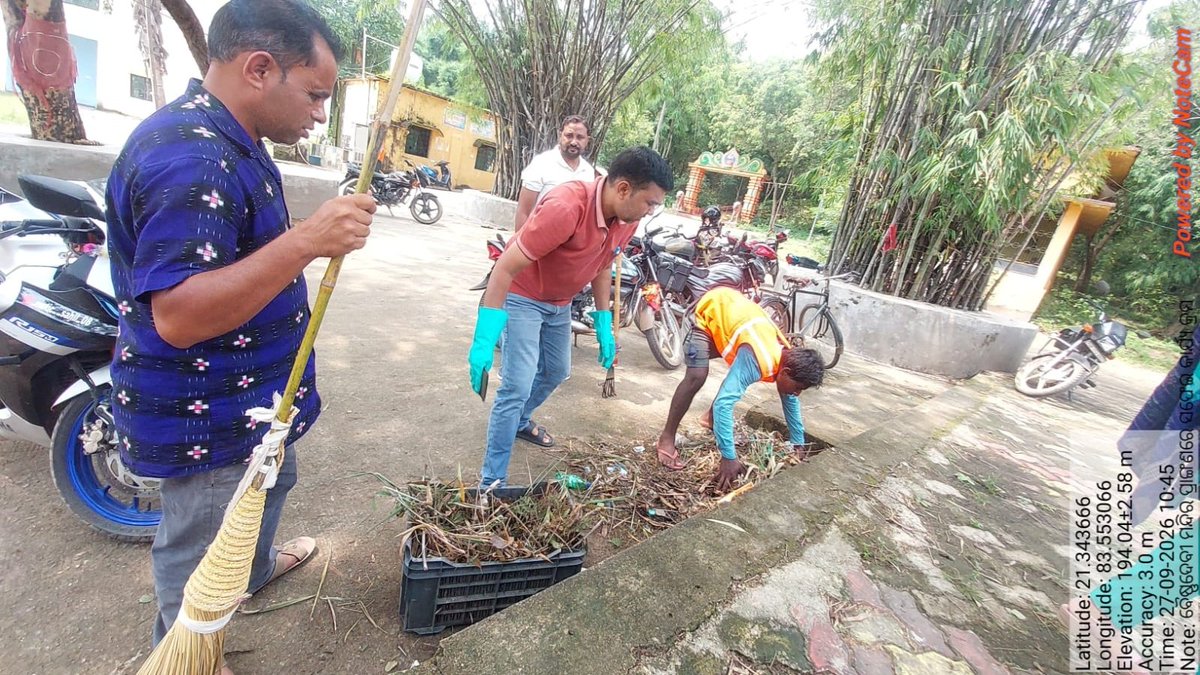 zpbaragada's tweet photo. Cleanliness Drive at Vaishnodevi Temple Turunga,Baragada Block organised on the occassion of World Tourism Day @Swachhata Hi Seva 2026 BARAGADA Dist 
#SwachhataHiSeva2026 #SwachhaBharatMission
#worldtourismday
@PMOIndia @PRDeptOdisha @MoJSDDWS @swachhbharat @sbmodisha @IPR_Odisha https://t.co/5tY1TtwH1T