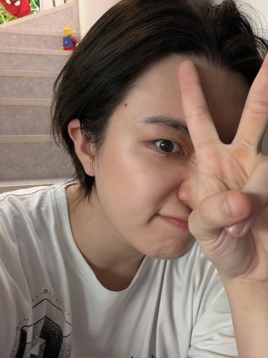 cyjprint's tweet photo. 260927 | #YOUNGJAE broadcast channel

🌙 hello. i think i’ve lost a little bit of weight, so i’m saying hi
🌙 is everyone doing well? i hope only good things are happening wherever you are and that it’s filled with nothing but happiness

#영재 @ChoiArs_YJ #GOT7 https://t.co/Cmn09x7u4I