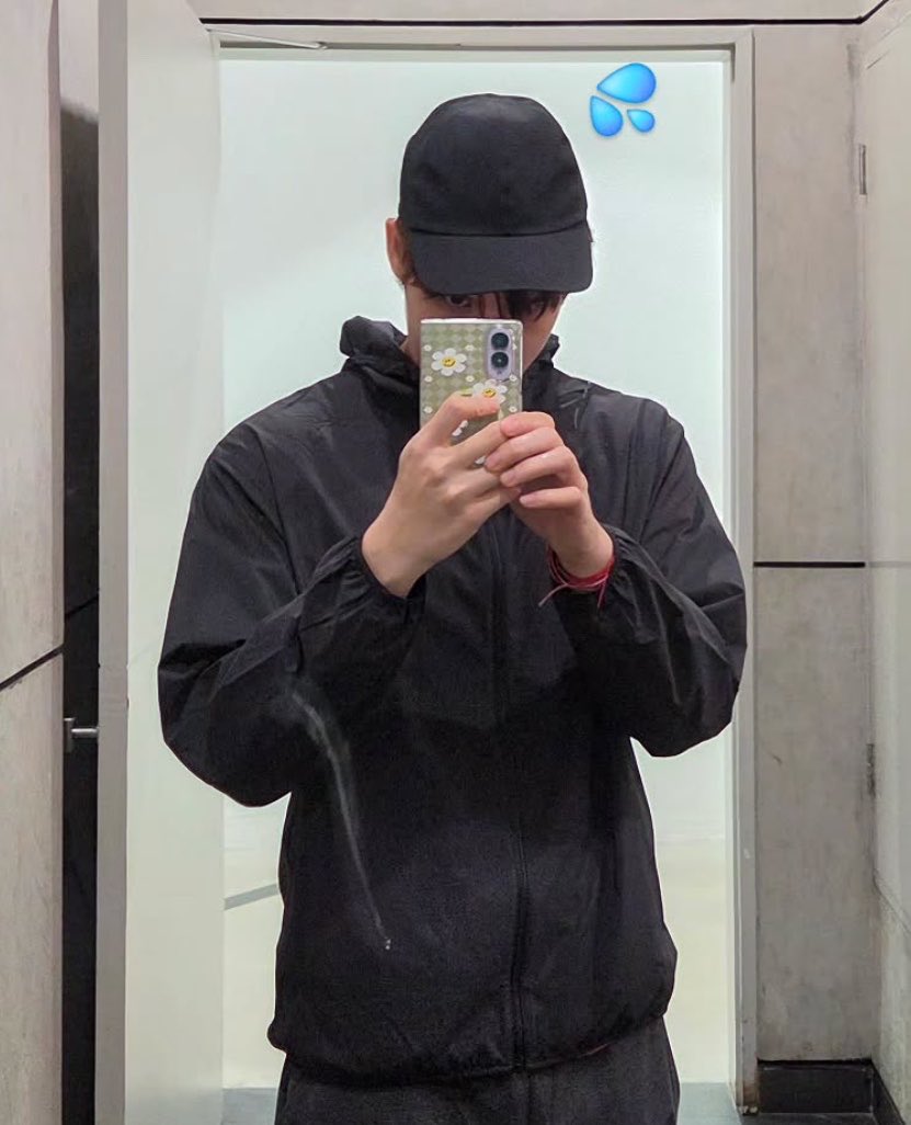 _nunanii's tweet photo. —คุณชอบดอกเดซี่แต่ผมชอบคุณนะ!(🌼☺️)* https://t.co/4CVCPnnKZR