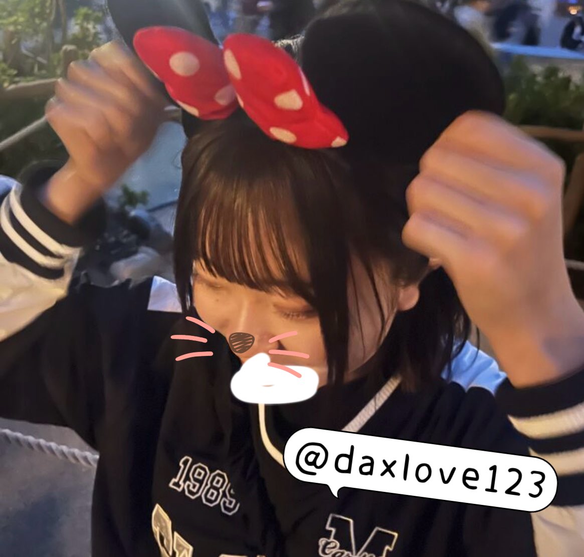 daxlove123's tweet photo. 友達とおそろのお団子でディズニー行った🩷#裏アカ女子 #裏垢女子 #裏アカ男子と繋がりたい https://t.co/M38tIdEkj2