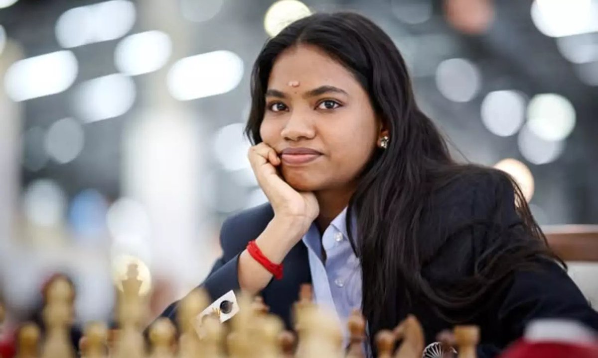 pransiuuu_16's tweet photo. Savitha Sree Appreciation tweet,
Generational run too good!! https://t.co/q2nH2JhPH3