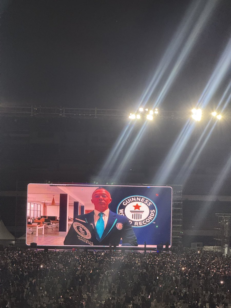 FISAYOMi67's tweet photo. Sunday feels like the perfect day to finally talk about this one. 🎬🔥

I was at the Black Market movie premiere at Tafawa Balewa Square, and honestly, the scale of this event was something else.

The premiere was reported to have attracted 51,000+ attendees, as part of an attempt to set a Guinness World Records benchmark for the most-attended movie premiere.

And being there in person? The energy was CRAZY. 😮‍💨

Thousands of people gathered at TBS to support a Nigerian movie, and it was one of those moments where you just had to stop and take it all in.

Whatever the final record verification may be, 51K+ people showing up is a massive turnout, and I’m glad I got to experience it firsthand.

I was there. 🇳🇬❤️

Big shoutout to the entire @BlackMarketMovie team for putting together such a massive event.

Tafawa Balewa Square was definitely a sight to behold. ❤️