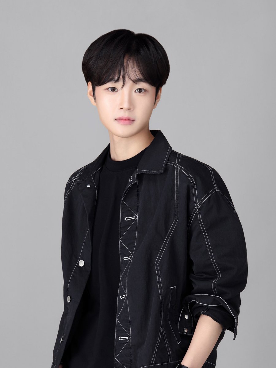 seung__dae__'s tweet photo. profile 1 

#승대 #seungdae #profile #프로필 https://t.co/OxF2cakrGX