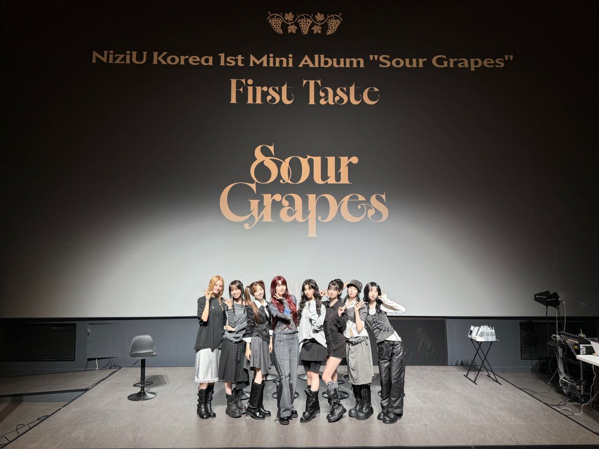 NiziU__official's tweet photo. [#NiziU_CAM]

🍇Sour Grapes D-1🍇

#NiziU #니쥬
#SourGrapes
#NiziU_SourGrapes https://t.co/Ty0mF4siWb