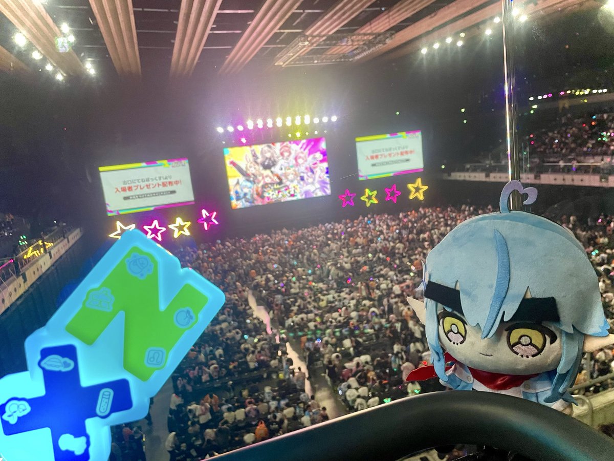 terofena's tweet photo. #ねぽっくすday2 おつかれさまでしたっ！！
本日は神席中の神席を引き当てて、終始大興奮でしたw
今日のラミィちゃんもめちゃくちゃ可愛かったっ！！！！
こよちゃんと一緒に歌ってる時は、興奮しすぎて正直泣きそうになりましたww
｡ﾟ(ﾟ´ω`ﾟ)ﾟ｡推し達が爆ラブ歌ってる姿！最高かよ！！ https://t.co/Q9LEUYRMfd