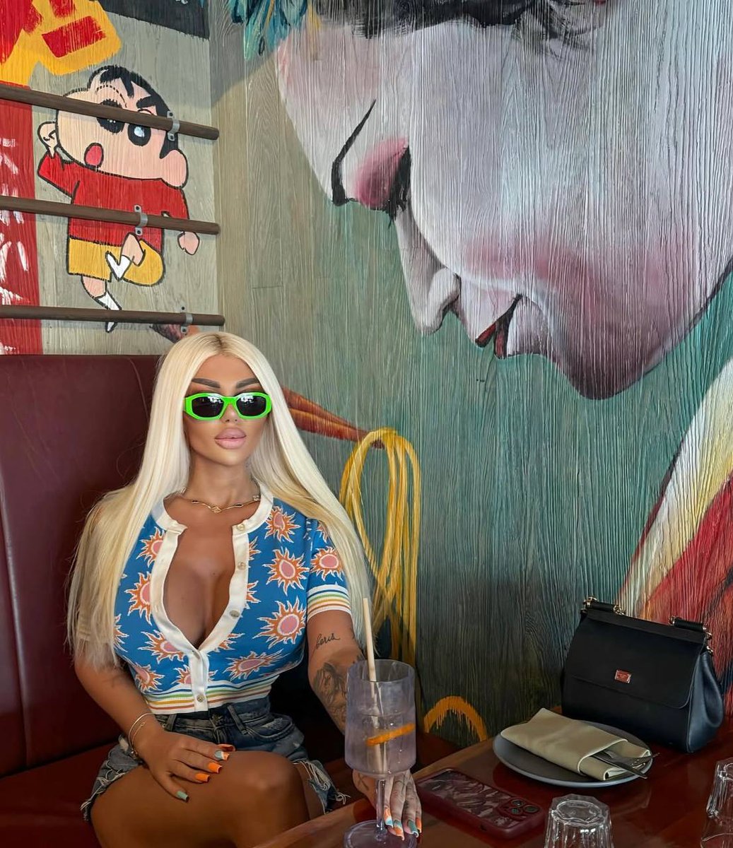 blondebaarbie's tweet photo. just chillin baby https://t.co/z6qJlQFyx8