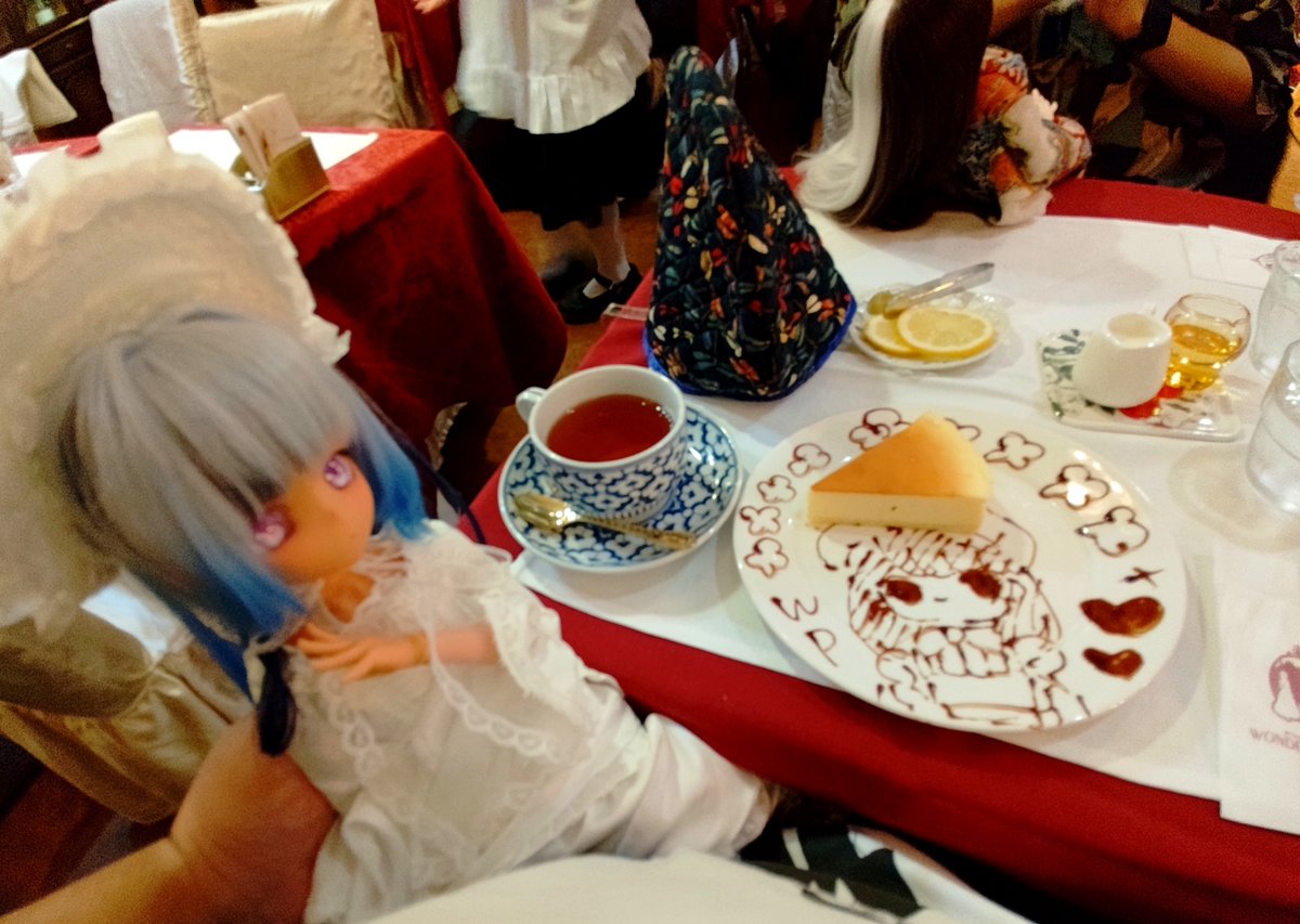 Uwann's tweet photo. ドールちゃん達連れてワンダーパーラー行ってきました！
メイドさん達の対応がマジで丁寧で良い時間が過ごせました
また行きたいな https://t.co/ObeG6oQDaP