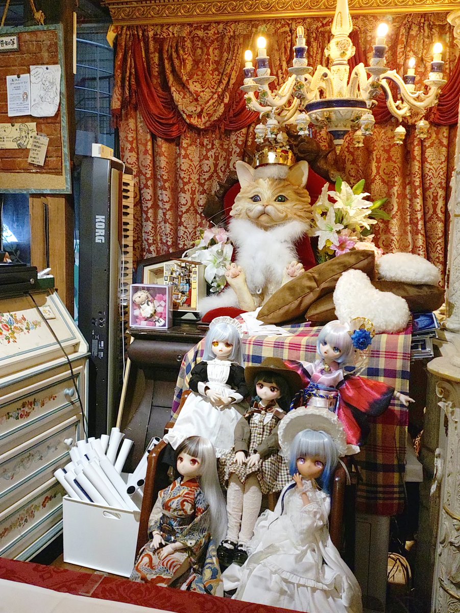 Uwann's tweet photo. ドールちゃん達連れてワンダーパーラー行ってきました！
メイドさん達の対応がマジで丁寧で良い時間が過ごせました
また行きたいな https://t.co/ObeG6oQDaP