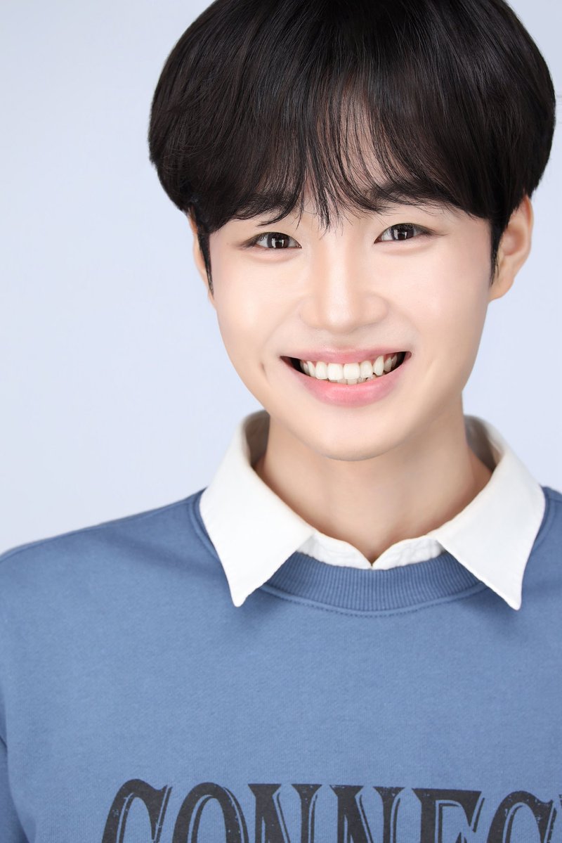 seung__dae__'s tweet photo. profile 2

#승대 #seungdae #profile #프로필 https://t.co/bhqcQpUld2