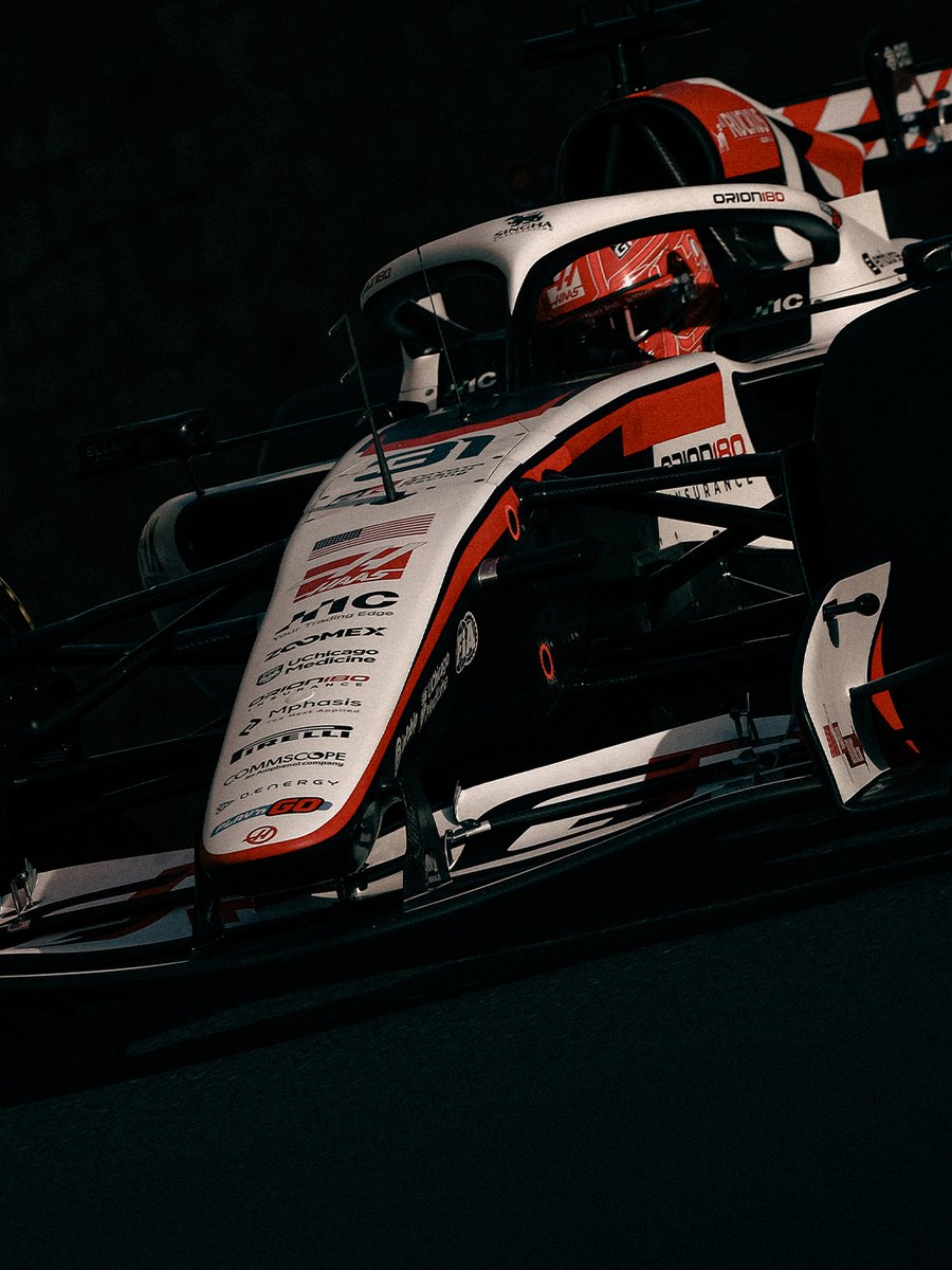 HaasF1Team's tweet photo. Simply Baku-tiful 📸

#HaasF1 #F1 #AzerbaijanGP https://t.co/VTY5pZ05Qp