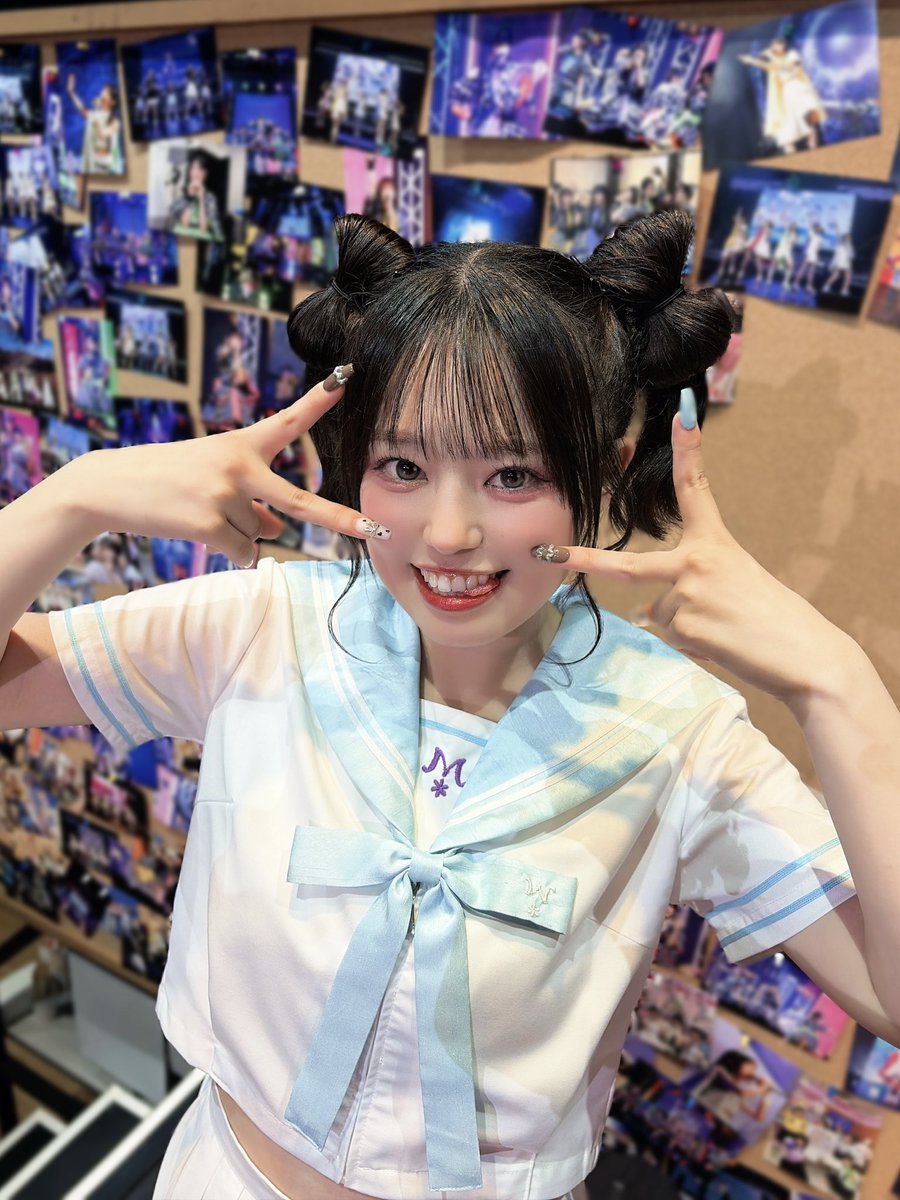 Honami_Momose's tweet photo. 🎤『#前橋ウィッチーズ』活動2周年記念ライブ～We are 前橋ウィッチーズ！！～

セトリ・演出を自分たちで考えて想いを込めたこのステージ。みんなが大事に受け取ってくれて幸せでした💐

ここまでありがとうの気持ちと、
これからの未来がワクワクする気持ち、もっと頑張っていくぞの気持ち……一緒だったらいいな🩵
大好きだーっ！！

上泉マイ役/百瀬帆南