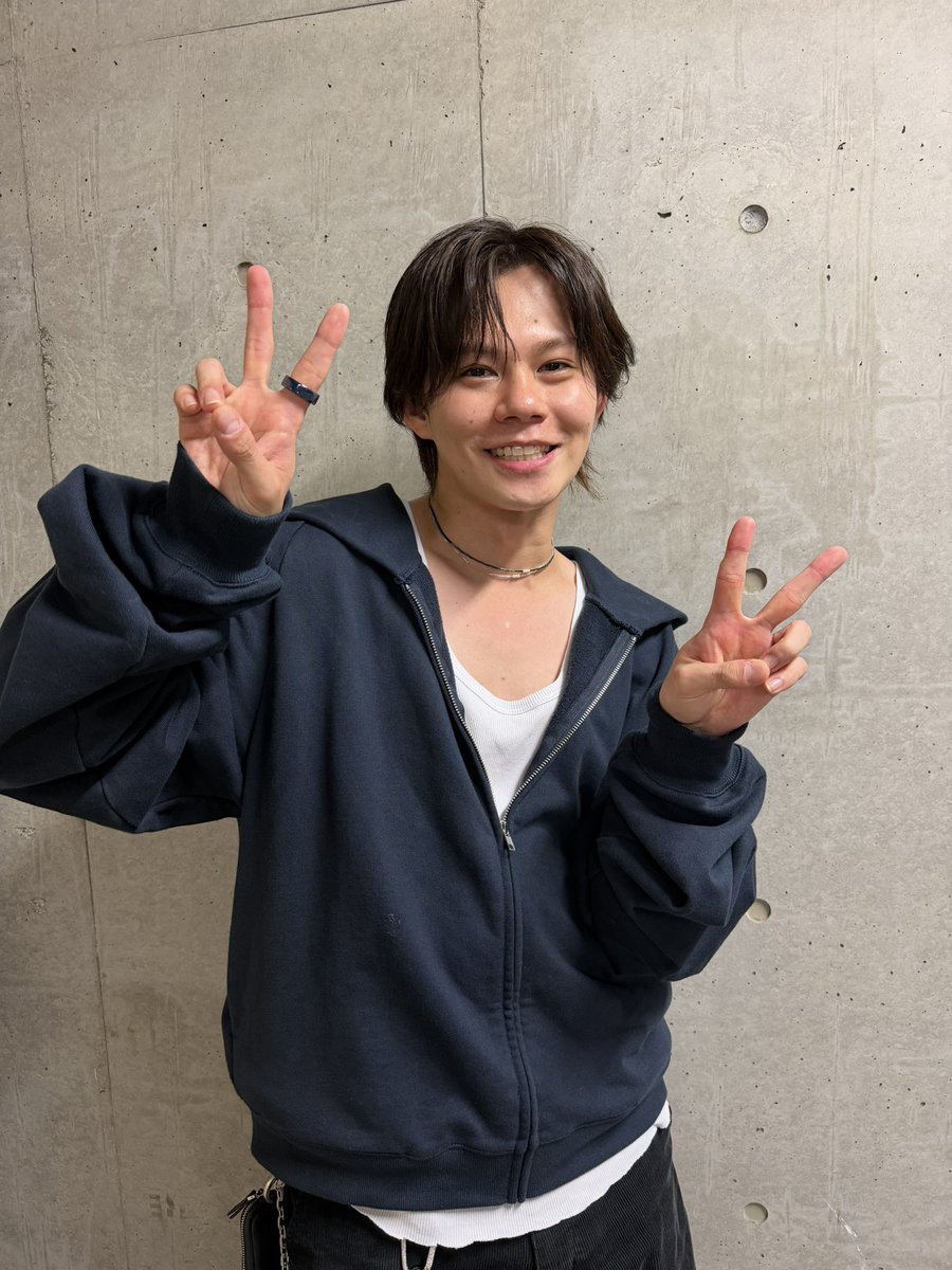 riji2017's tweet photo. かい、誕生日おめでと！🎂
東京ドーム成功させような！！
#小笠原海　#超特急 https://t.co/fgyYDJxNop