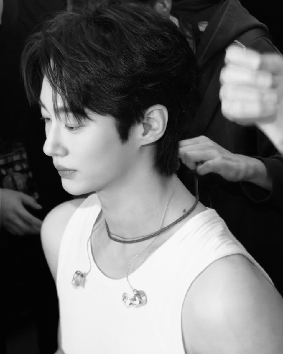 wooseok_media's tweet photo. 260927
#ByeonWooSeok #변우석 #ビョンウソク https://t.co/IKswC5VBmi