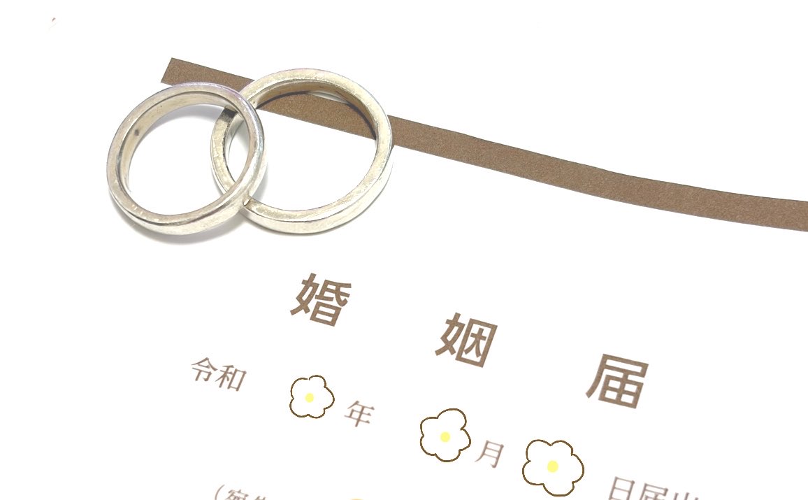 to_huneko's tweet photo. 私事ですが、この度入籍しました🌼
一生を共に過ごしたいと思う素敵な方と出会えたのも、これまで繋がってくださった皆さんのお陰です。全ての出会いに感謝です🙇‍♀️✨️
のんびりマイペースにですがこれからも精進して参りますので、何卒よろしくお願いいたします。 https://t.co/5dV7gTuHJp