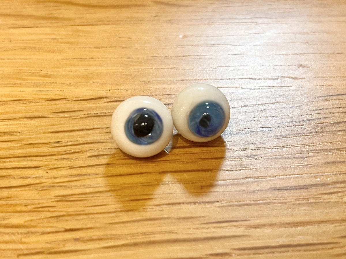 ryutor1's tweet photo. ←黒目大きすぎ
→黒目小さ過ぎ

む...難しいーーー https://t.co/iwe1THmdYF