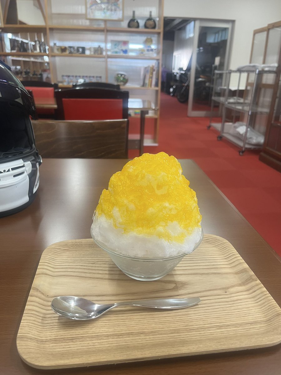 bz_rgi's tweet photo. 朝活cafeからの2stミーティング〜
味の横綱で味噌ラーメン食べてデザートはナカムラさんのかき氷！
2つともめちゃうまでした😄 https://t.co/LA87YuDNBv
