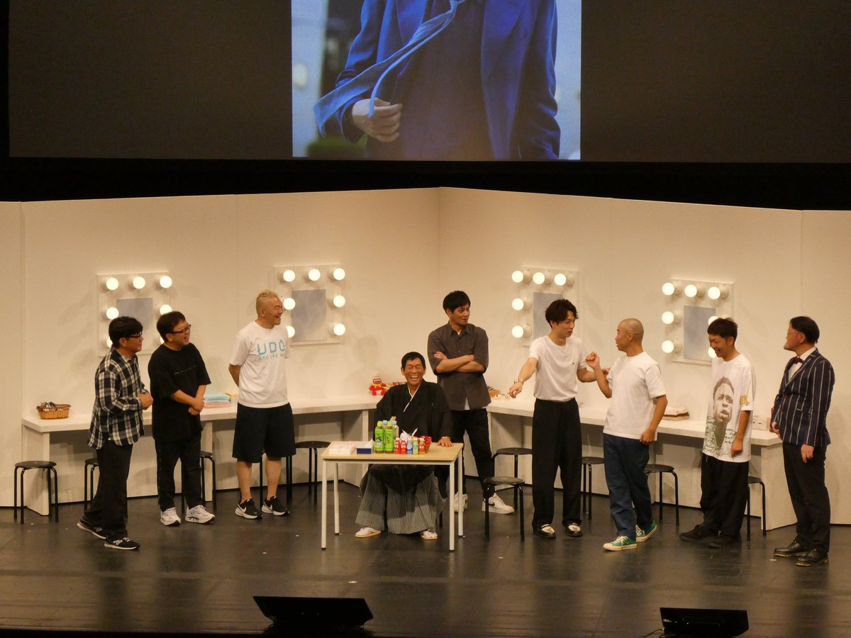 ImmTheater's tweet photo. 🪭「IMM THEATER 寄席」9月公演🪭

全5公演、無事終演いたしました✨

30分予定だったオープニングが、千秋楽ではまさかの85分に！？
明石家さんまをはじめ、事務所の垣根を超えた豪華出演者の皆さまとともに、たくさんの笑顔に包まれた3日間となりました！

まさに“笑顔のまんま”の特別な時間をお届けできたこと、そして足を運んでくださった皆さまに心より感謝申し上げます。

また笑顔でお逢いできる日を楽しみにしております🌙

#IMMTHEATER #IMMTHEATER寄席 #明石家さんま #アインシュタイン #アキナ #キャイ～ン #次長課長 #ずん #岩井ジョニ男 #金原早苗 #松尾伴内