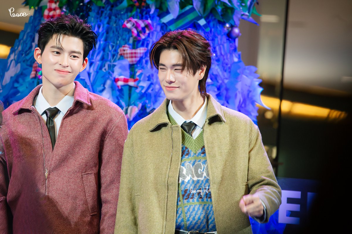 peacesspace's tweet photo. ปอนด์คือจะทำยิ้มซิกเนเจอร์ของพุปะ
ดิจิมอนฟุตลองชีสมาก
555555555555555555 https://t.co/AcDfdUE9Gt