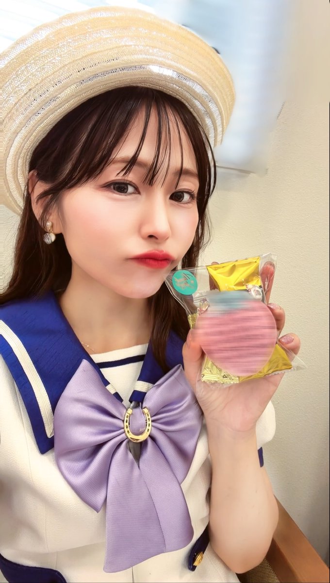 himawa_Rina's tweet photo. 本日は、#中山競馬場 にご来場いただきありがとうございました💓✨

#スプリンターズステークス は #ピューロマジック が優勝🏆岩田望来騎手、関係者のみなさまおめでとうございました🎉

そして特別レースでは #ウマ娘 の声優さんの #今泉りおな 様（ #ヤマニンゼファー　役）、 #井上ほの花 様 （#アストンマーチャン 役）が出走、ウィナーズレディコラボとして表彰式や口取り写真でご一緒させていただきました✨

それから、ゲストに #なかやまきんに君 さんがいらしていて、終始笑いに溢れていましたね🤣🫶
私たちもすごく楽しかったあー！🤣🩷
そうそう、4レース後のみなさんの『パワー！！』の声聞こえてましたよ笑🤭

今日で12月まで中山競馬場とはお別れですが、10月11月は東京競馬場での開催になります☺️
また東京に遊びにいらしてくださいね💓

秋の中山、ありがとうございました✨✨

パワーーーーーーー💪💪💪💪💪💪