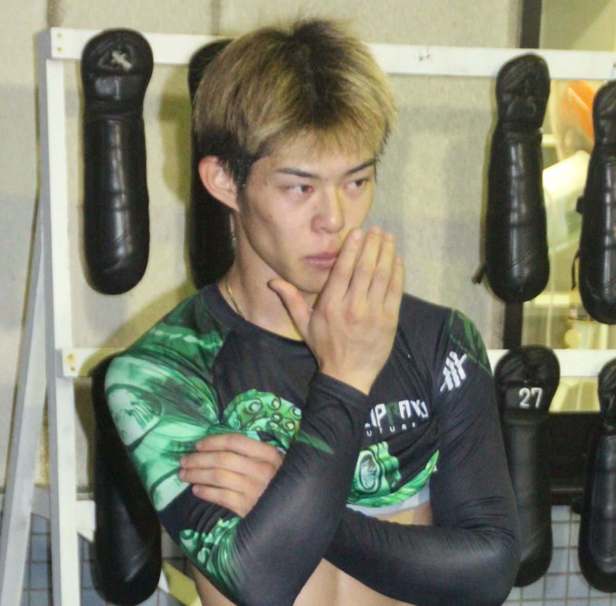 sanspo_boatrace's tweet photo. 【ボートレース若松・PG1第13回ヤングダービー】

12R・優勝戦を戦い終えて（2~6着選手）

◆2着・西丸侑太朗
　「何でかな…。（少し沈黙）。行き足の部分かな。（竹下）大樹さんが出してたっていうのもあるし。（悔しさを次にというふりに）はい。頑張ります（絞り出すように）」
◆3着・中亮太
　「いつも通り臨めました。展開頼りになってしまったし、優勝したかったけど宮之原さんも完璧なターンをされていたので。自分のこれ以上ないターンはできたと思う。足は若干回り過ぎかなとは思ったけど、回り足はちゃんと進んでいたし、調整はゾーンには入っていたと思います」
◆4着・竹下大樹
　「（１艇身のトップスタート）遅いっすよ。もう少し行きたかった。スタートですね。仕上がりは完璧でした。３カドも想定通り。全速でいいのは行っているけど、もうちょっと（スタート）差をつけたかったですね。（この経験を今後に）そうですね、また頑張ります」
◆5着・清水愛海
　「マジで悔しいです。行きたい所へうまく入れなかった。足の仕上がりは良かったと思うけど…。本当に悔しいです」
◆6着・大澤風葵
　「優勝戦の仕上がり的にはよかったですよ。自分が求めているところがきていたし。優勝戦に乗れてうれしかったし、このGⅠの優勝戦は今までとは気持ち的にも変わりはなかったです。ただ、取れるところで、チャンスをしっかり生かしていかないといけないですね。今後はそういったところも糧にしてまた頑張っていきたいと思います」