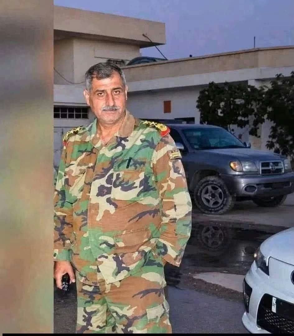mazen00711's tweet photo. هذا الخـــنزير كان يحرق الثوار وهم أحياء.

العقيد النصيري المجرم نيبال بقبضة الأمن الداخلي السوري. https://t.co/wbo4kt65yo