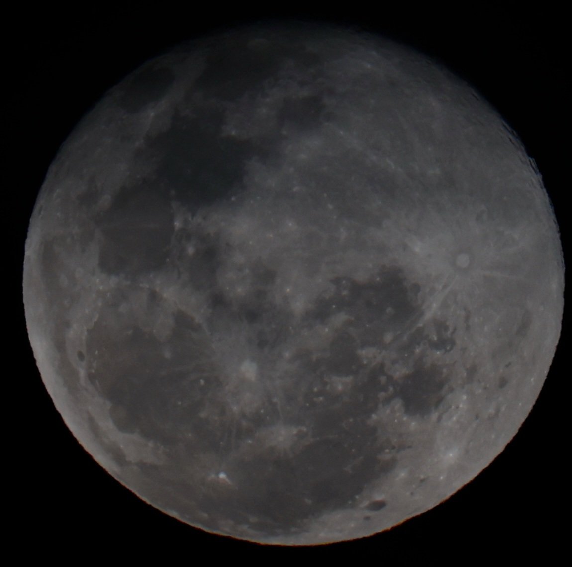 MichaelBabic6's tweet photo. Harvest moon day after . 27.09.2026 https://t.co/lJ6gTrW51x