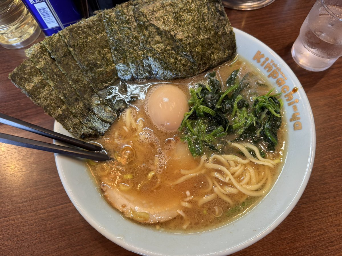 ume1213's tweet photo. 今月は色々と忙しく💦
ゆっくり落ち着いて生活が出来てないけど...😅
今日は金沢文庫まで仕事に行き、お昼は「金八家」さんというらーめん屋さんに行ってきました😊

なかなか混んでいたけど、店員さんの接客✨らーめんを食べて🍜人気があるのに納得できるお店でした☺️ https://t.co/rnHAKRjLh3