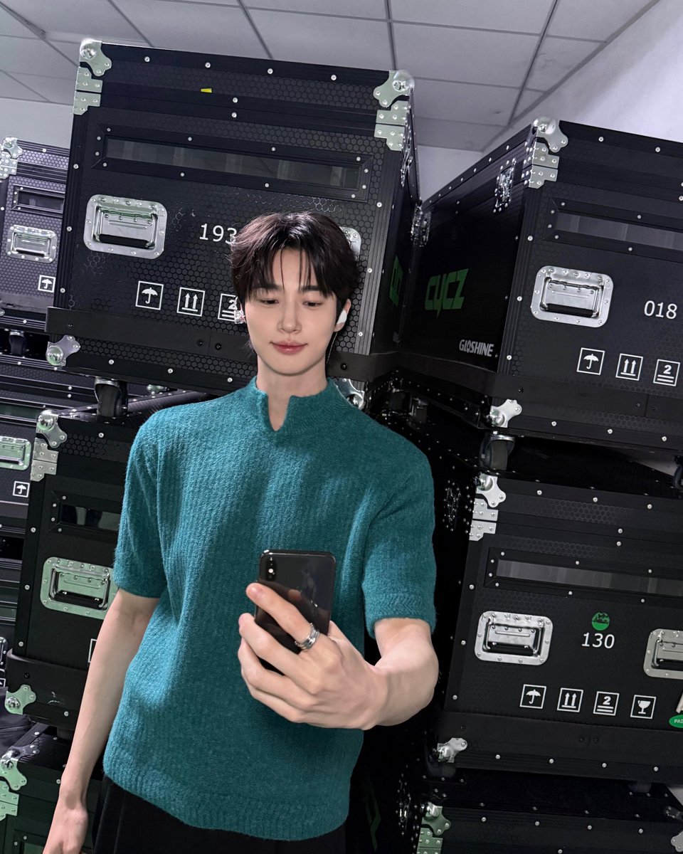 wooseoksyndrome's tweet photo. #ByeonWooSeok WeVerse DMs after Taipei fan meeting 🥰

💙 Are you having a good Chuseok holiday??
💙 There aren’t many overseas fan meetings left now. Already? 🥺
💙 Let’s have fun at the remaining fan meetings too 🥰
💙 ㅋㅋㅋㅋㅋ Are there two more? I don’t know 🥺
💙 Second fanclub members hehe
💙 I ate so many delicious things in Taiwan. I couldn’t try the Taiwanese beef noodle soup, so I’ll definitely try it next time. Milk tea. It was soooo delicious 😖 I keep eating those bagged snacks too. I ate so well while I was there, so you don’t have to worry about me 🥰 Oh, and I had mango shaved ice. The mango was delicious too 🥰