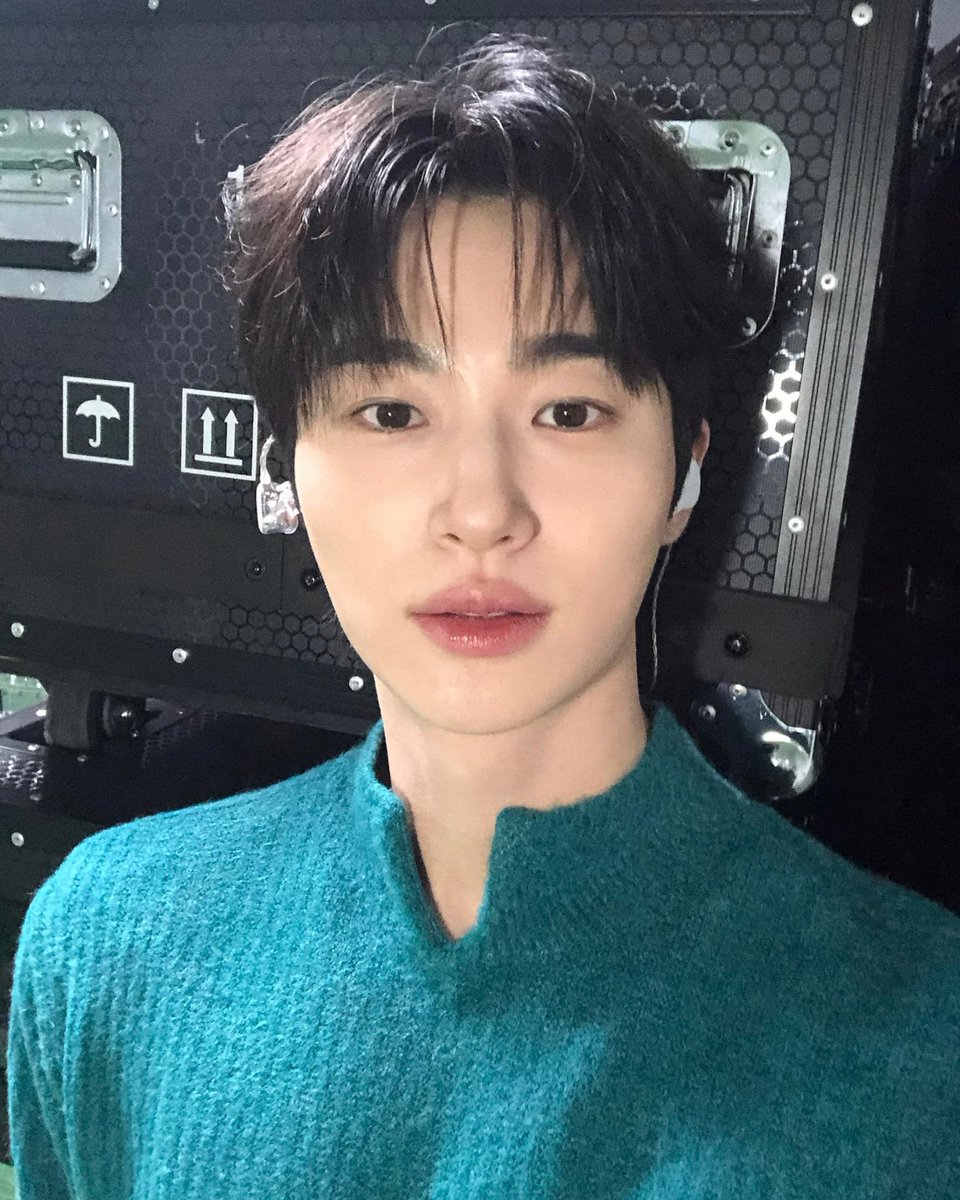 wooseoksyndrome's tweet photo. #ByeonWooSeok WeVerse DMs after Taipei fan meeting 🥰

💙 Are you having a good Chuseok holiday??
💙 There aren’t many overseas fan meetings left now. Already? 🥺
💙 Let’s have fun at the remaining fan meetings too 🥰
💙 ㅋㅋㅋㅋㅋ Are there two more? I don’t know 🥺
💙 Second fanclub members hehe
💙 I ate so many delicious things in Taiwan. I couldn’t try the Taiwanese beef noodle soup, so I’ll definitely try it next time. Milk tea. It was soooo delicious 😖 I keep eating those bagged snacks too. I ate so well while I was there, so you don’t have to worry about me 🥰 Oh, and I had mango shaved ice. The mango was delicious too 🥰