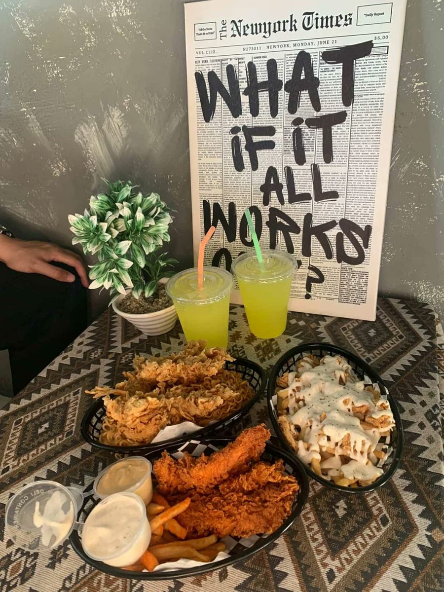 audreyrobir7e4's tweet photo. I was craving chicken tenders and decided to try Crunchify. BN. I ordered the tenders with Indomie and loaded fries. The tenders were huge and satisfyingly crispy, with tender chicken inside. The sauces were the highlight, especially the ranch, https://t.co/ZSFKMeSnzc